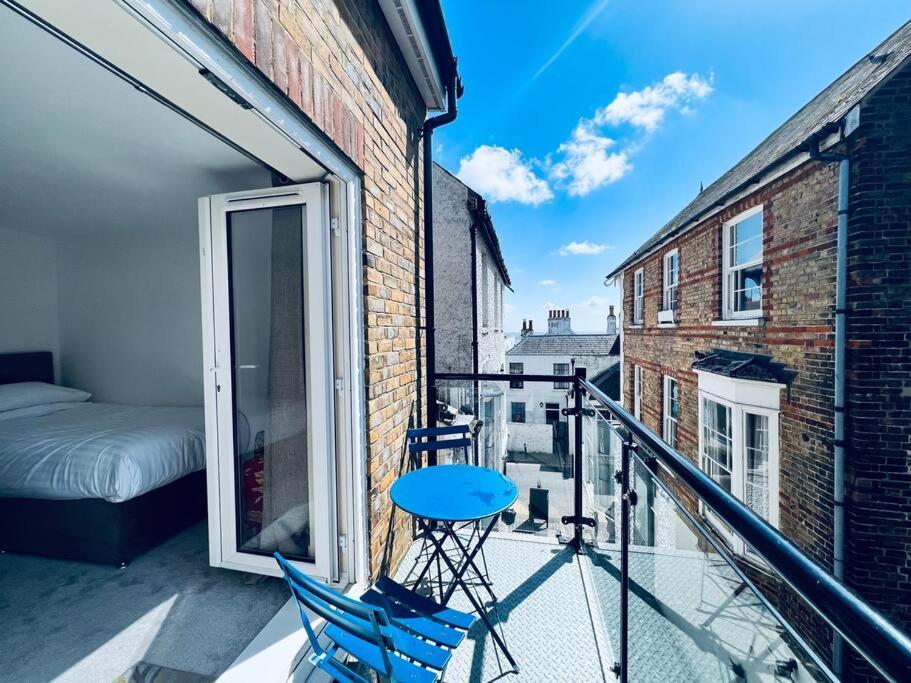 100 Steps To Broadstairs Beach - 2 Bedroom 3 Beds Kültér fotó