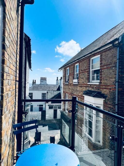 100 Steps To Broadstairs Beach - 2 Bedroom 3 Beds Kültér fotó